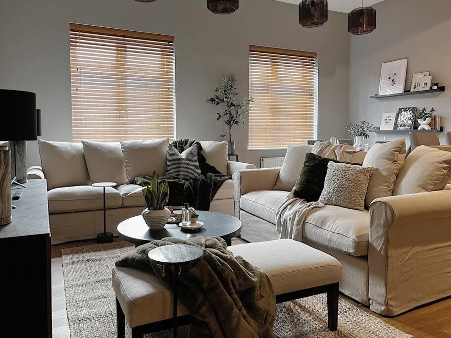 Modern Ground Floor Apartment تودموردن المظهر الخارجي الصورة
