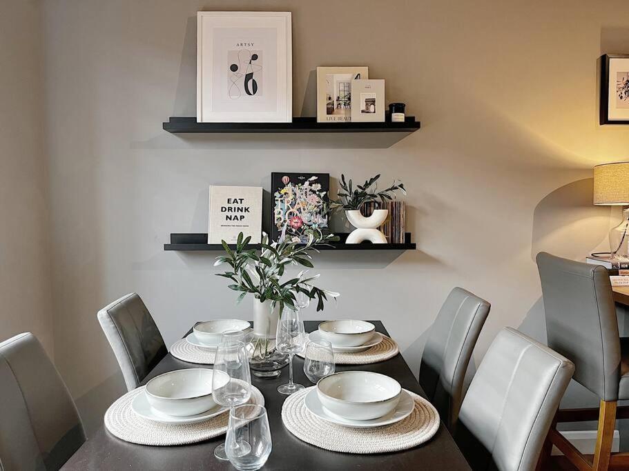 Modern Ground Floor Apartment تودموردن المظهر الخارجي الصورة