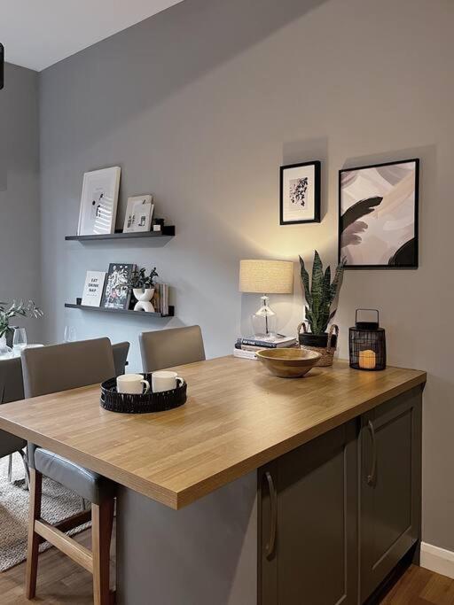 Modern Ground Floor Apartment تودموردن المظهر الخارجي الصورة